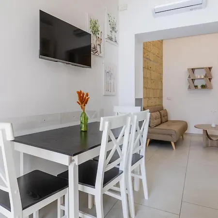 Domus Sanita - Free Wifi * נאפולי