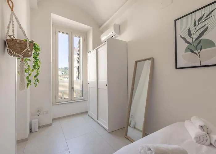 Domus Sanita - Free Wifi נאפולי